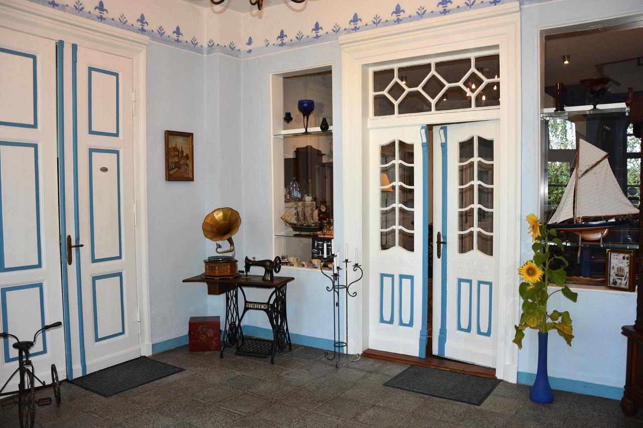 Gutshaus Zietlitz Hotel Dobbin-Linstow ภายนอก รูปภาพ